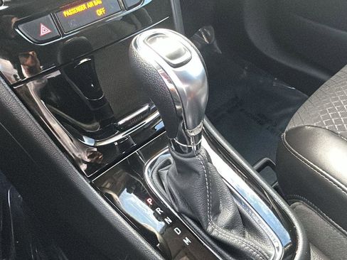 Used 2022 Buick Encore Preferred w/ Safety Package image 25