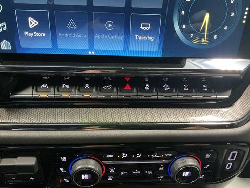 Used 2025 Chevrolet Silverado 1500 ZR2 w/ Technology Package image 25