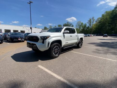 Used 2024 Toyota Tacoma TRD Sport w/ TRD Sport Upgrade Package AWD/4WD image 10