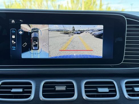 Used 2025 Mercedes-Benz GLE 450e 4MATIC image 29