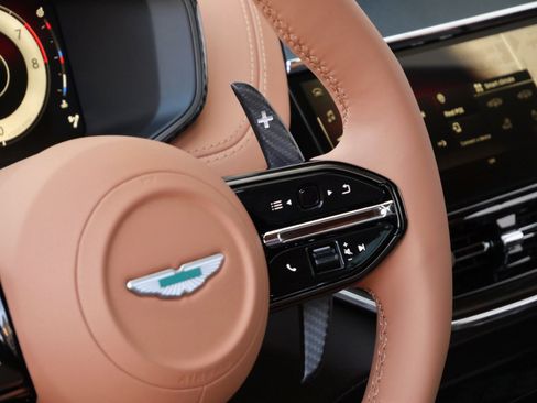 New 2026 Aston Martin DBX 707 image 16