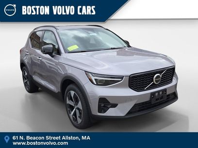 New 2026 Volvo XC40 B5 Plus w/ Protection Package Premier
