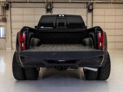 Used 2026 RAM 3500 Laramie w/ Night Edition AWD/4WD image 9