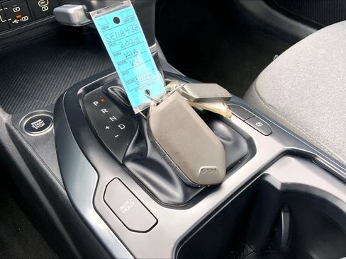 Used 2025 Kia K4 FWD image 14