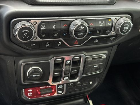 Used 2021 Jeep Gladiator Rubicon AWD/4WD image 18