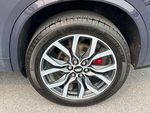 Certified 2024 Cadillac XT6 Sport w/ Platinum Package AWD/4WD image 17