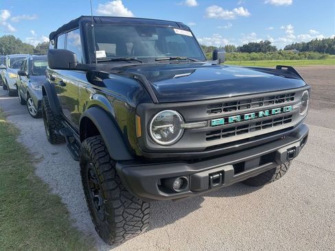 Used 2024 Ford Bronco Black Diamond AWD/4WD image 2