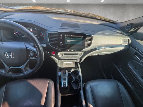 Used 2022 Honda Pilot Black Edition image 3