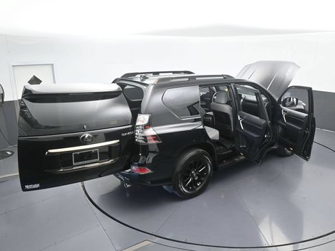 Used 2023 Lexus GX 460 w/ Black Line Special Edition AWD/4WD image 70