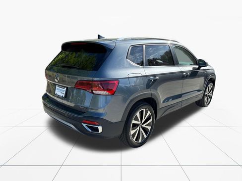 Used 2022 Volkswagen Taos SE AWD/4WD image 9