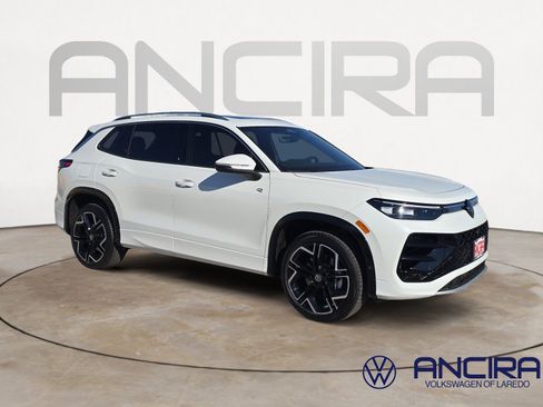 Used 2026 Volkswagen Tiguan SEL R-Line image 1