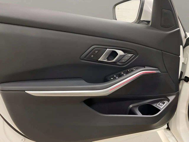 Used 2026 BMW 330i xDrive Sedan AWD/4WD image 32