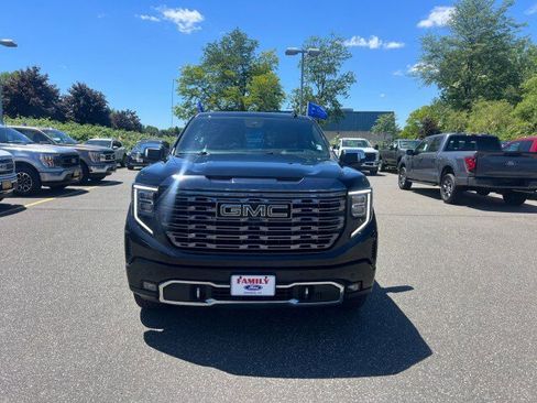 Used 2022 GMC Sierra 1500 Denali Ultimate AWD/4WD image 2