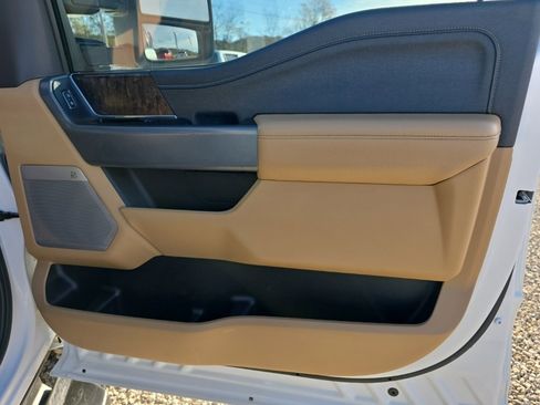 Used 2023 Ford F250 Lariat w/ Chrome Package image 22