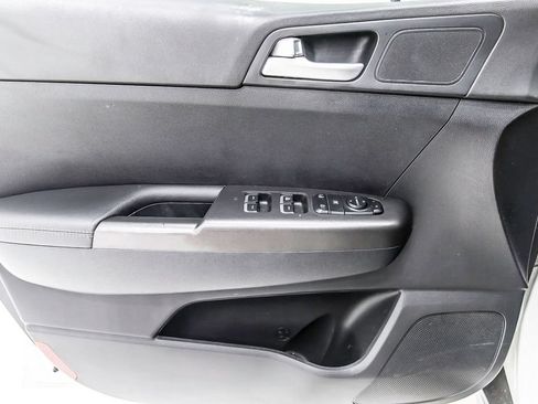 Used 2022 Kia Sportage LX FWD image 22