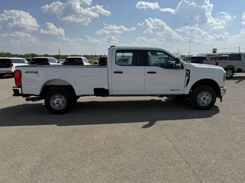 New 2026 Ford F250 XL w/ XL Chrome Package image 9