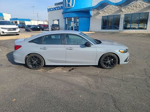 Used 2024 Honda Civic Sport image 6