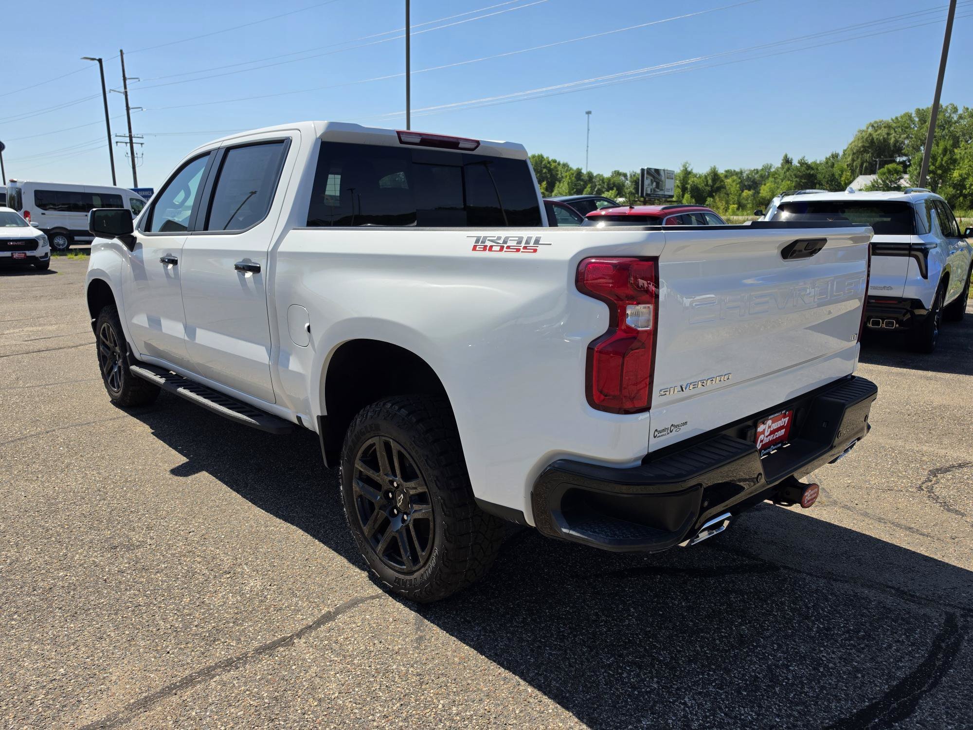 Used 2026 Chevrolet Silverado 1500 LT Trail Boss w/ Safety Package AWD/4WD image 4