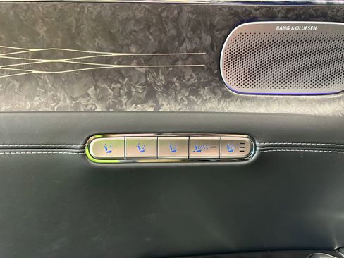 Used 2025 Genesis G90 3.5T AWD/4WD image 13