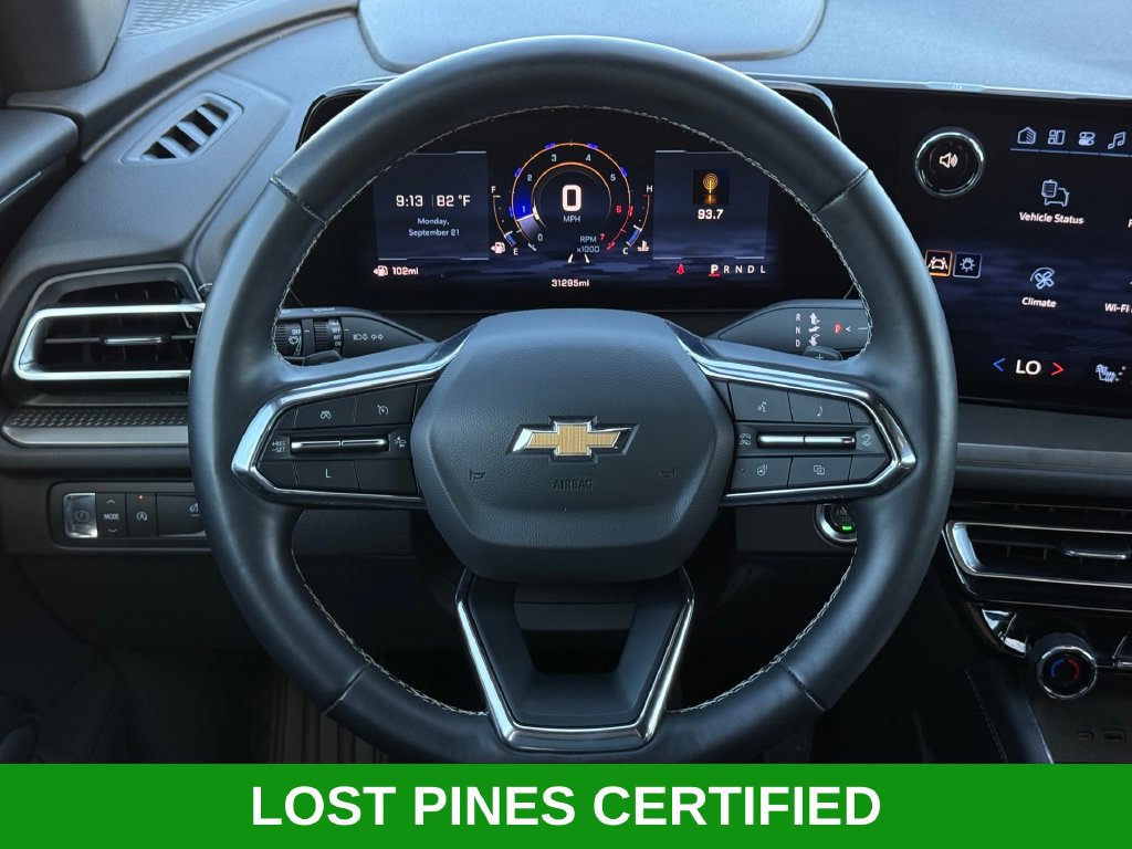 Used 2025 Chevrolet Traverse LT FWD image 20