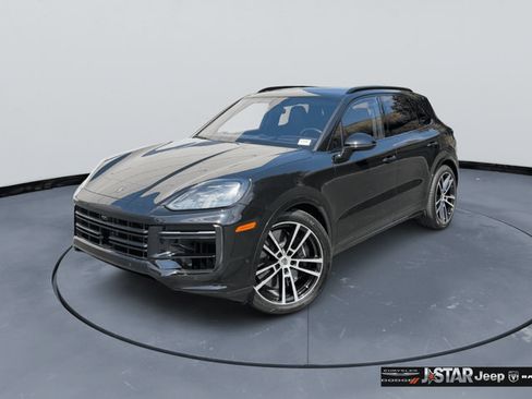 Used 2026 Porsche Cayenne Turbo w/ Technology Package AWD/4WD image 1