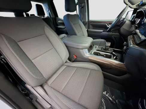 Used 2024 Chevrolet Silverado 1500 LT Trail Boss image 15