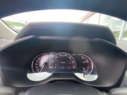Used 2024 Toyota RAV4 LE AWD/4WD image 16