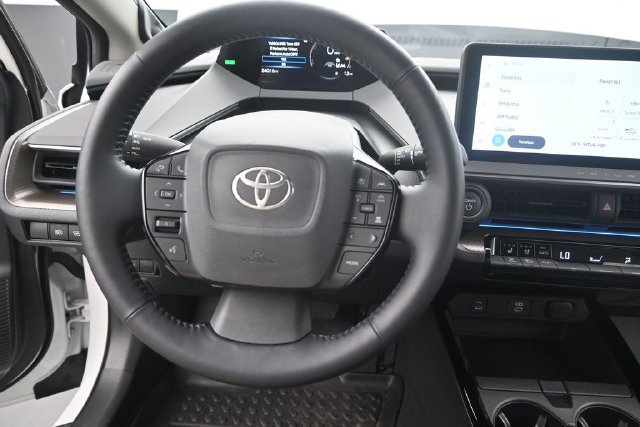 Used 2024 Toyota Prius Limited w/ Limited Premium Package FWD image 5