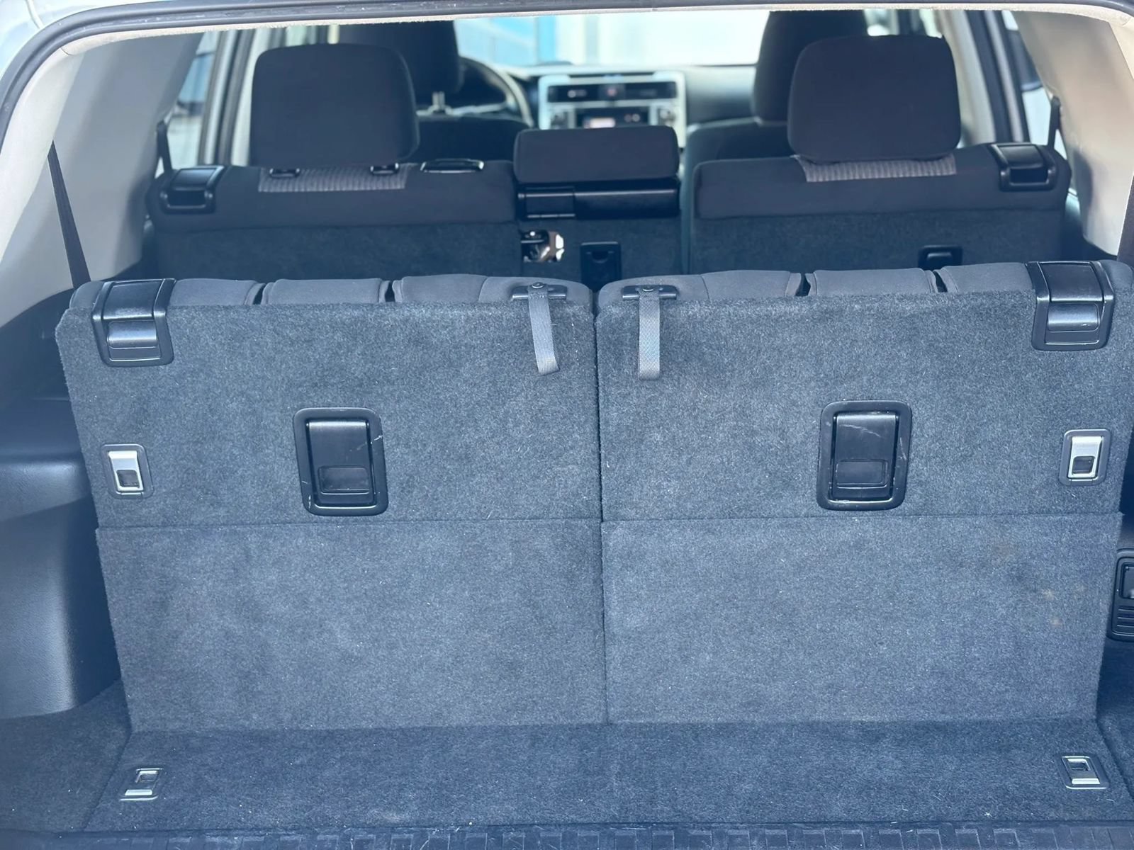 Used 2018 Toyota 4Runner SR5 AWD/4WD image 16
