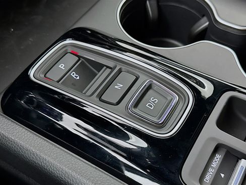 New 2026 Honda Pilot Sport image 17