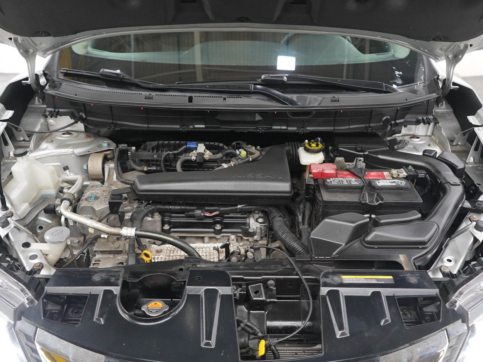 Used 2018 Nissan Rogue S AWD/4WD image 29