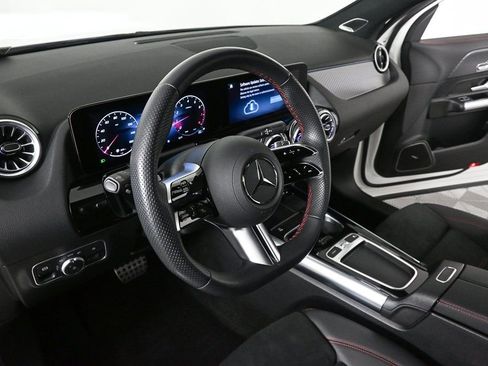 Certified 2025 Mercedes-Benz GLA 250 image 6