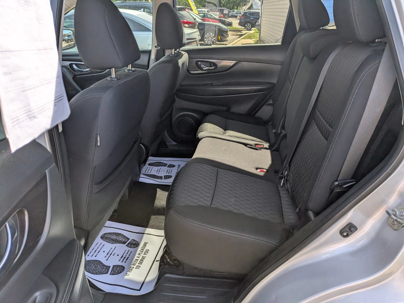 Used 2017 Nissan Rogue SV AWD/4WD image 26