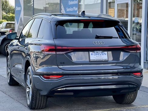 Used 2025 Audi Q6 e-tron Premium w/ Convenience Package AWD/4WD image 3