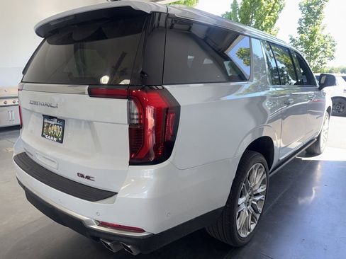 Used 2026 GMC Yukon XL Denali w/ Denali Reserve Package AWD/4WD image 10