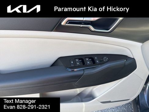 Used 2023 Kia Sportage EX image 19