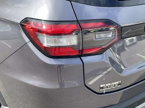 Used 2025 Honda Pilot Touring image 10