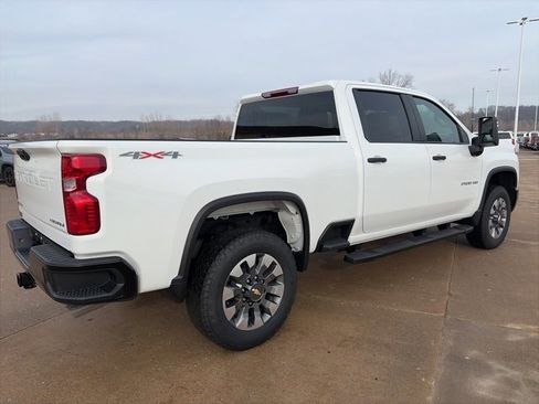 New 2026 Chevrolet Silverado 2500 Custom image 3