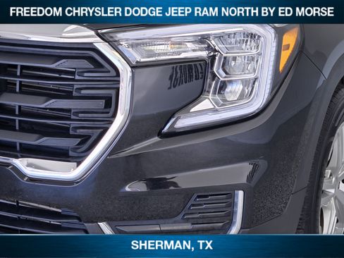 Used 2024 GMC Terrain SLE image 5