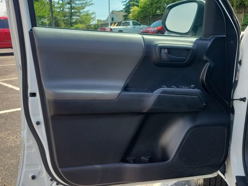 Used 2021 Toyota Tacoma SR AWD/4WD image 22