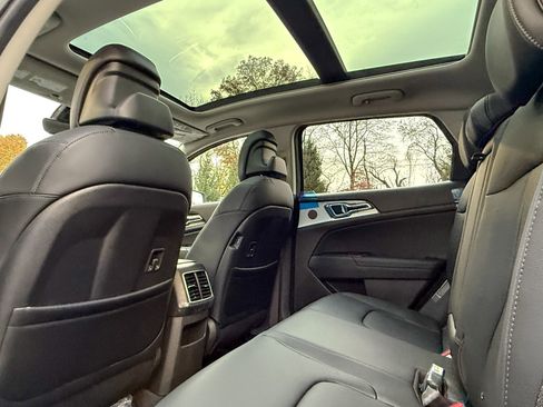 New 2026 Kia Sportage EX image 38
