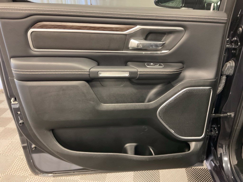 Used 2020 RAM 1500 Laramie AWD/4WD image 34