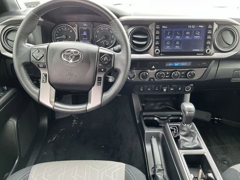 Used 2021 Toyota Tacoma TRD Sport w/ Technology Package image 13