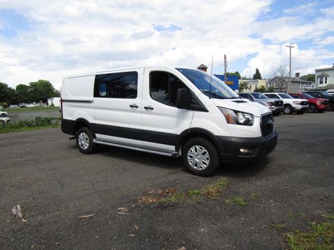Used 2024 Ford Transit 250 Low Roof w/ Exterior Upgrade Package RWD image 9