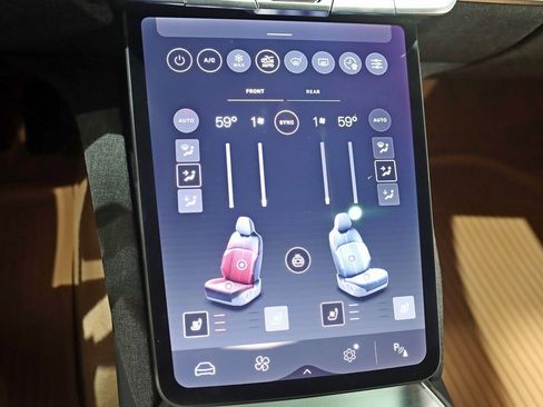 Used 2022 Lucid Air Grand Touring image 28