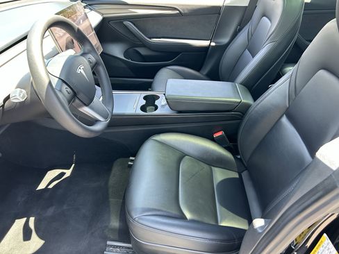 Used 2023 Tesla Model 3 Standard Range RWD image 17