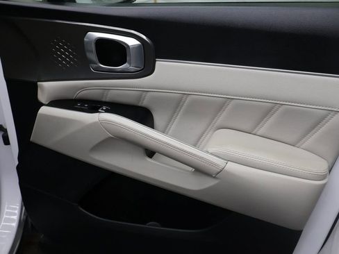 Used 2021 Kia Sorento SX image 12