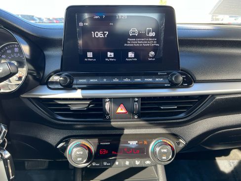 Used 2019 Kia Forte LXS image 19