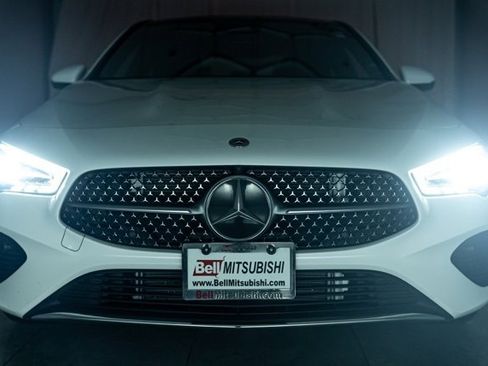 Used 2025 Mercedes-Benz CLA 250 image 33