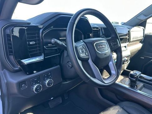 Used 2024 GMC Sierra 1500 SLT w/ SLT Premium Plus Package AWD/4WD image 24
